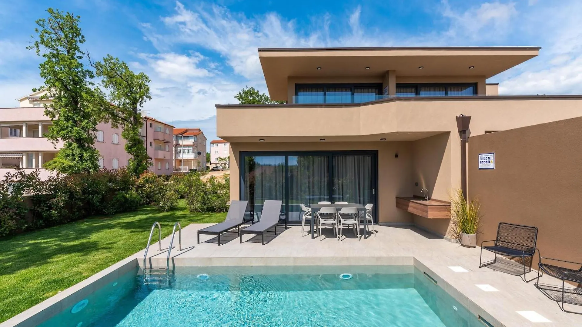 Luxury Apartment With Private Swimming Pool Brtonigla Croatia