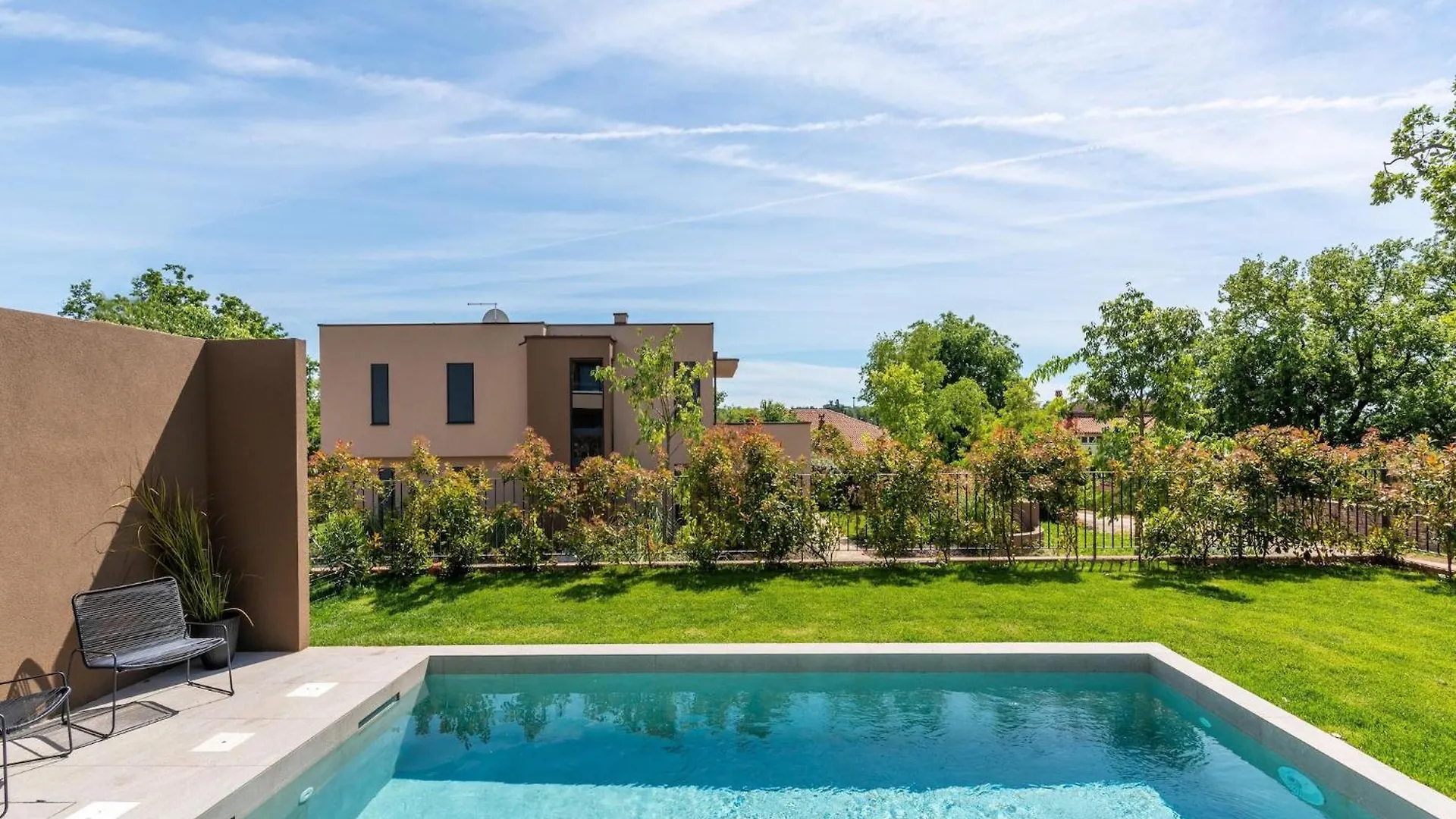 Villa Luxury Apartment With Private Swimming Pool Brtonigla