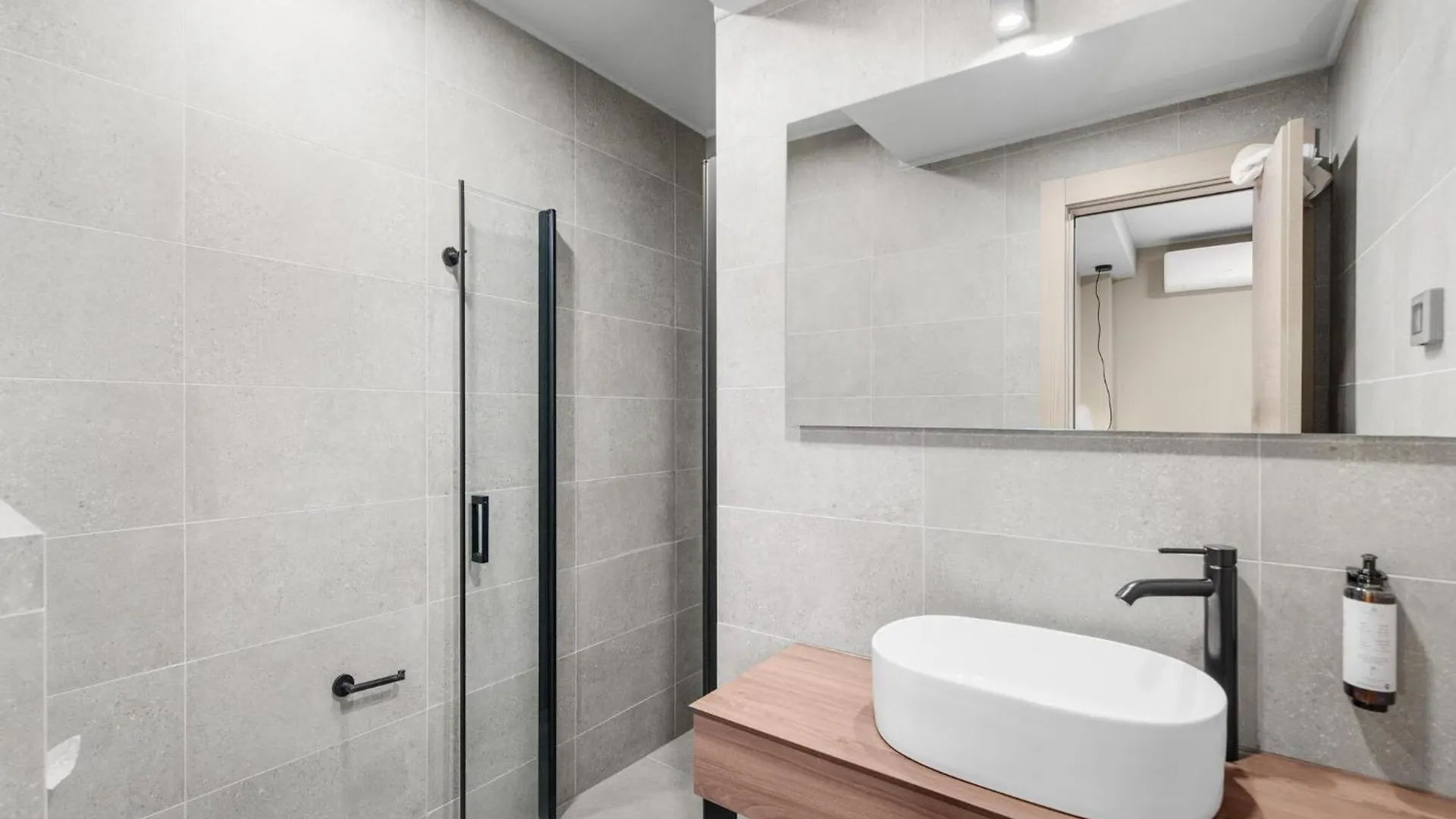 Luxury Apartment With Private Swimming Pool Brtonigla Villa