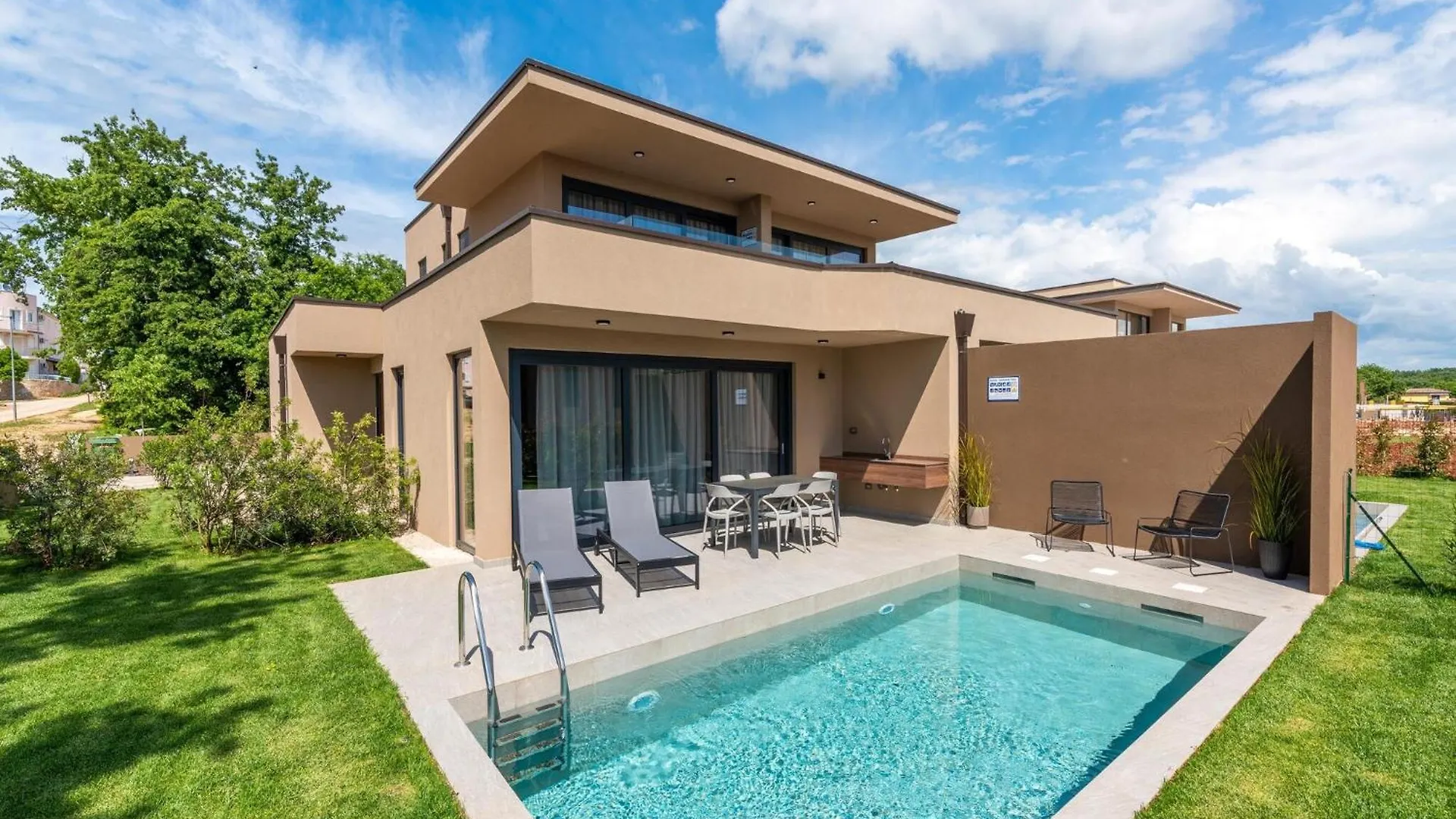 Luxury Apartment With Private Swimming Pool Brtonigla 0*,  Croatia